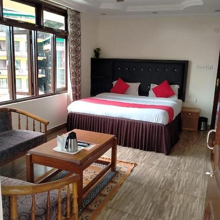 Hotel Ravine Pālampur Eksteriør billede